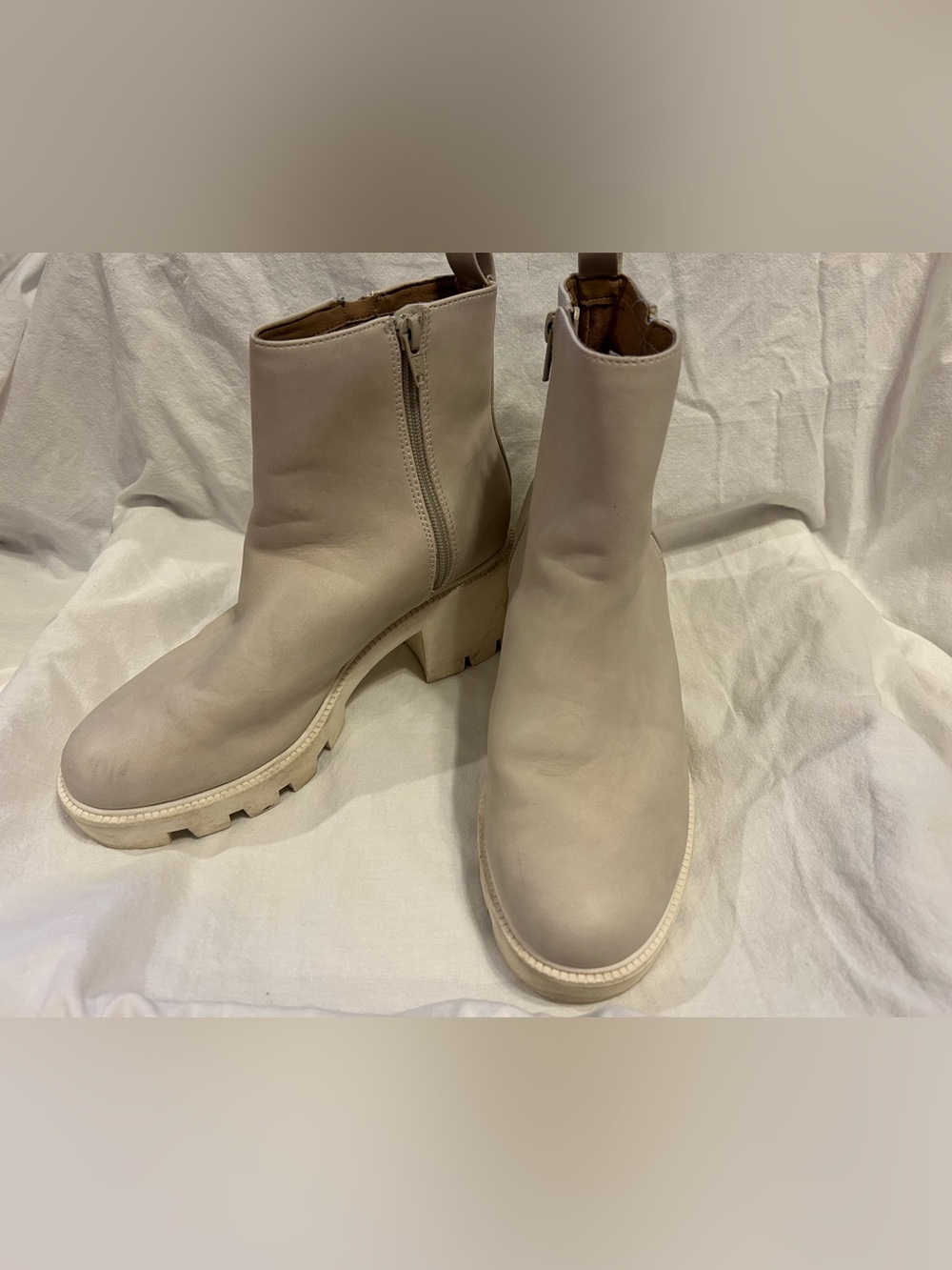 DOLCE VITA Womens White Zipper Treaded Nicola Round Toe Block Heel Booties 7.5M